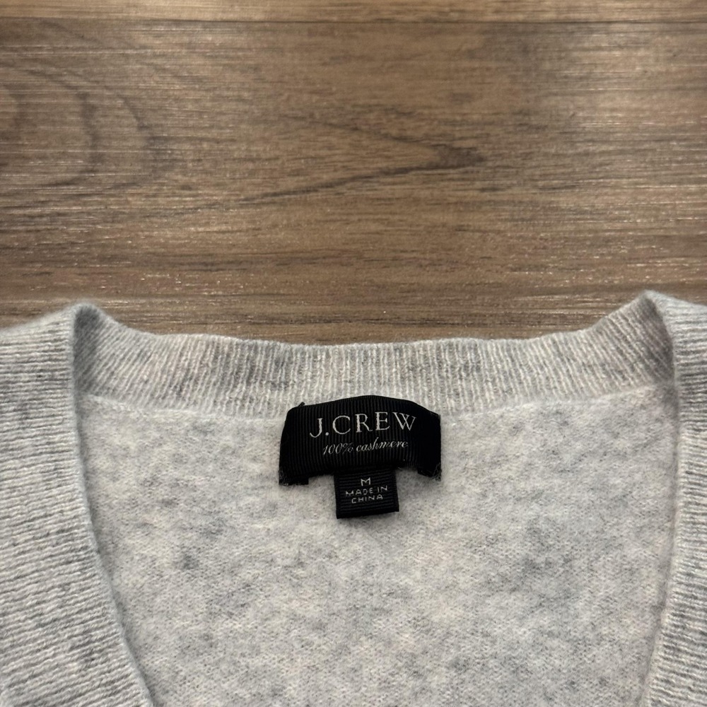 J.Crew Cashmere Sweater Womens M Gray 100% Cashmere V Neck Knit Pullover - Picture 3 of 6